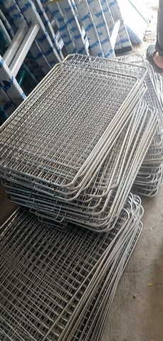Vỉ nướng viền ống caro inox 201