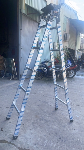 Thang nhôm trắng Phi Yến chữ A công nghệ đức độ dày 0,9 đến 1.2mm