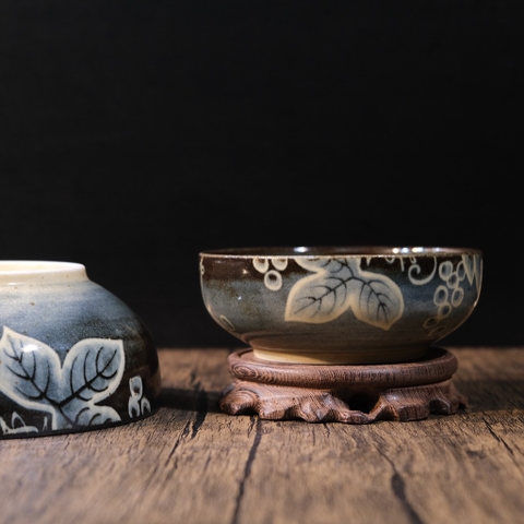 Set bát men tiêu vẽ lá phong/ quả nho (triện đáy)