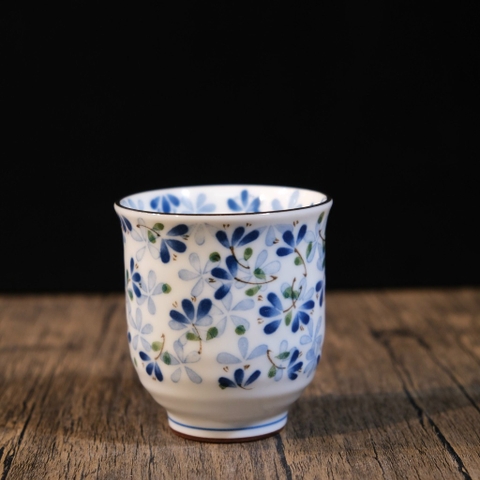 cốc mộc viền nâu vẽ hoa (triện đáy)