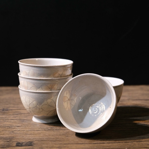 Set chén trà mộc vẽ hoa (triện đáy)
