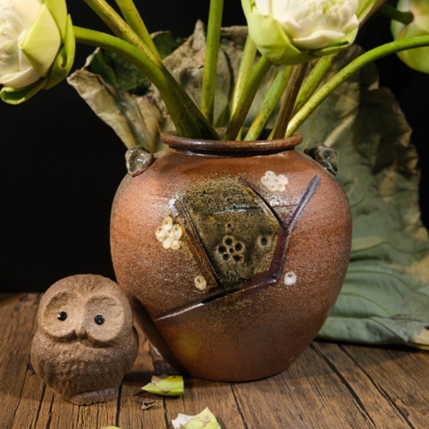 Bình mộc Shigarki nâu đỏ vẽ hoa