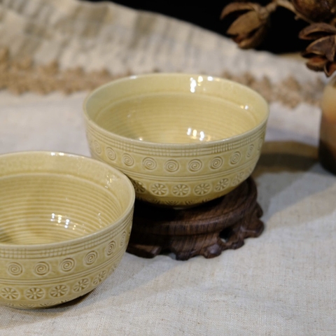 Bát mộc viền nổi vẽ hoa cúc mẫu 2