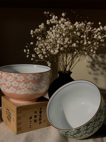 Bát hoa đào Nhật Arimi màu hồng xanh lá