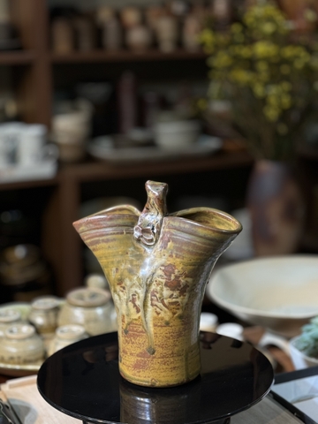 Bình mộc giỏ quai cách điệu