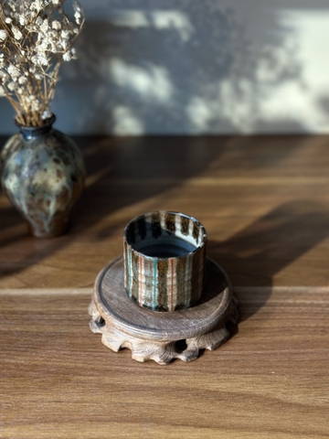 Chén trà mộc hoạ tiết độc đáo