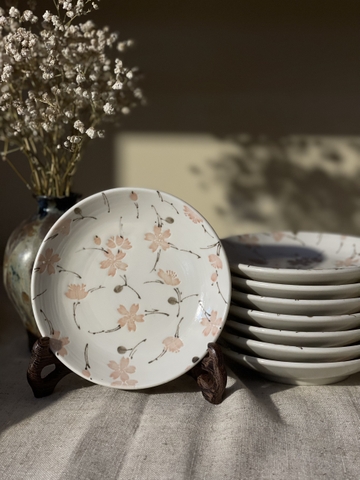 Đĩa chấm nhỏ khắc chìm cánh hoa anh đào siêu xinh