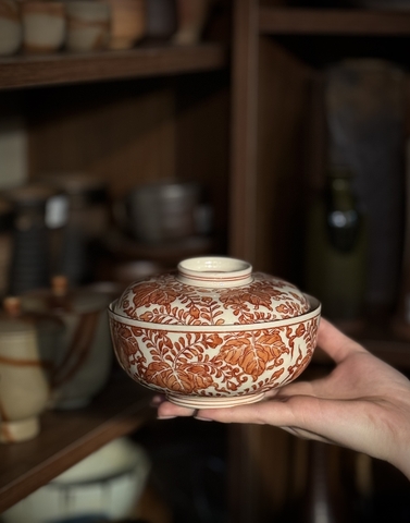 Thố lá đỏ thổ cẩm