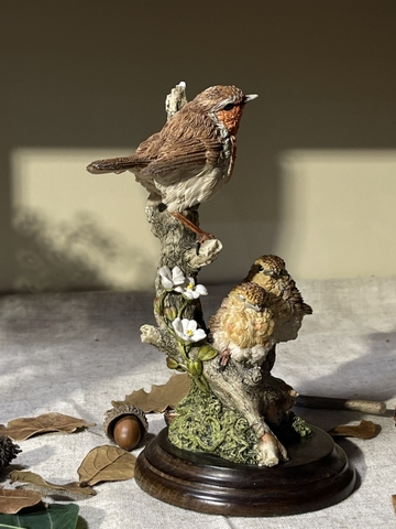 Tượng ba chú chim trên cành hoa