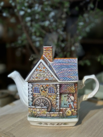 Ấm decor hình ngôi nhà - hàng sưu tầm