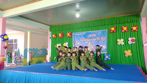 LÊ HÔI CỦA BÉ