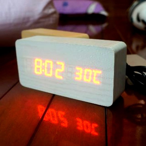 [GJ] Đồng hồ gỗ led để bàn