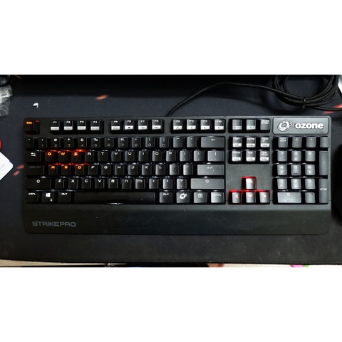 Bàn phím cơ Ozone Strike Pro 2nd Red Switch