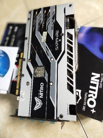 Card màn hình Sapphire Nitro + rx580 4gb có box