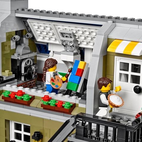 Lego Parisian Restaurant 10243