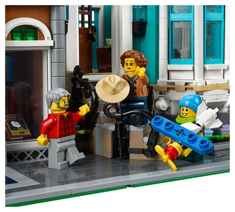 LEGO Bookshop 10270