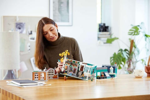 LEGO Bookshop 10270