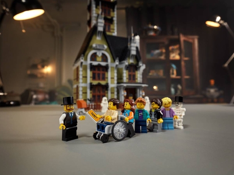 Lego Haunted House 10273
