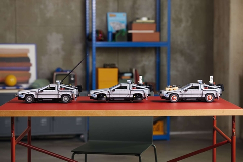 LEGO Back to the Future Time Machine 10300