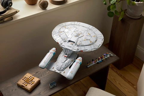 LEGO Star Trek: U.S.S. Enterprise NCC-1701-D™ 10356
