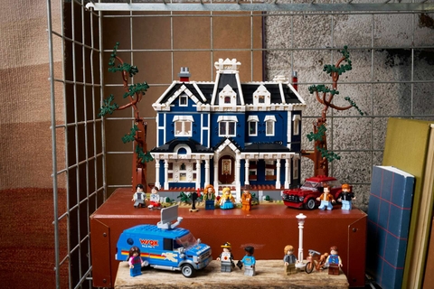 LEGO Stranger Things: The Creel House 11370