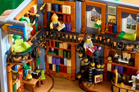 Lego Bookstore: Book Nook 11379