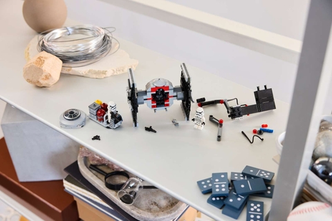 LEGO Star Wars  TIE Fighter™ with Imperial Hangar Rack 40771