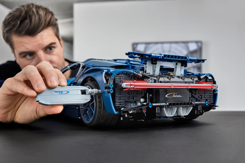 LEGO Technic Bugatti Chiron 42083