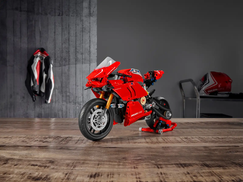 LEGO Technic Ducati Panigale V4 R 42107