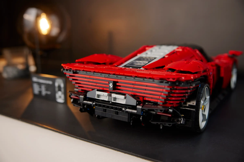 LEGO Technic Ferrari Daytona SP3 42143