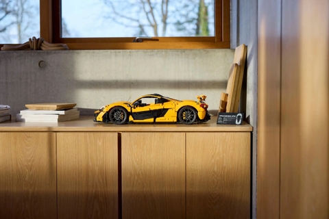 LEGO Technic McLaren P1™ 42172