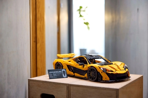LEGO Technic McLaren P1™ 42172