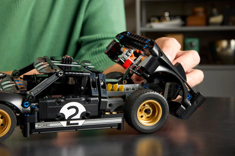 LEGO Technic 1966 Ford GT40 MKII Race Car 42223