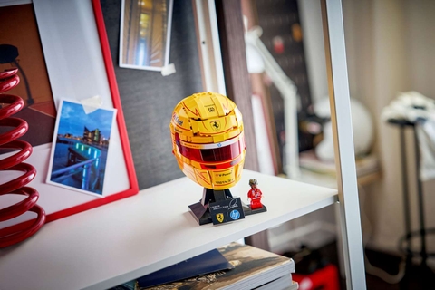 LEGO Scuderia Ferrari HP Lewis Hamilton Helmet 43022