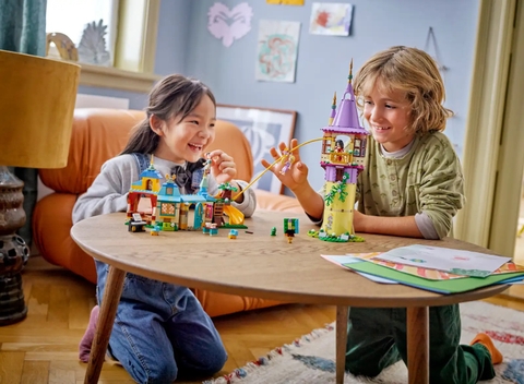 LEGO Rapunzel's Tower & The Snuggly Duckling 43241