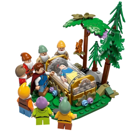 LEGO Snow White and the Seven Dwarfs' Cottage 43242