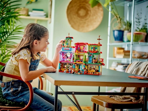 LEGO The Magical Madrigal House 43245