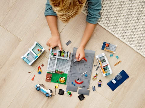 Lego Family House 60291
