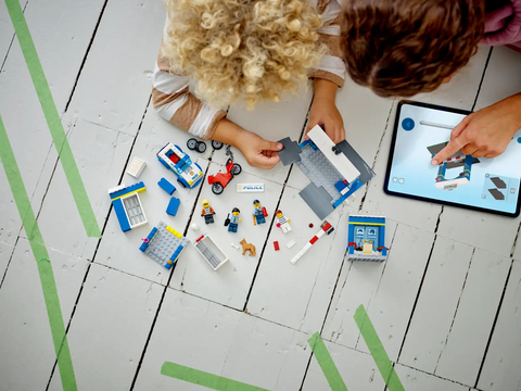 LEGO CITY Police Station Chase 60370