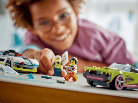 Lego Police Car and Muscle Car Chase 60415