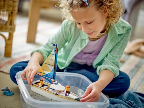 LEGO CITY Sailboat 60438