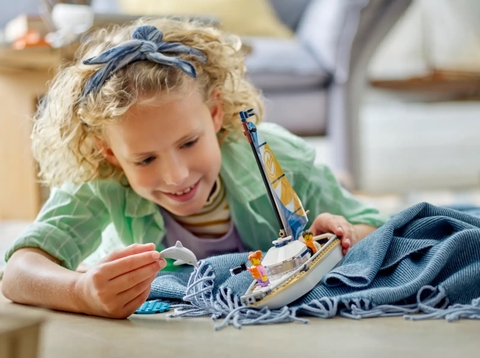 LEGO CITY Sailboat 60438