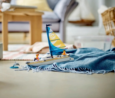 LEGO CITY Sailboat 60438