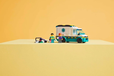 Lego City Emergency Ambulance 60451