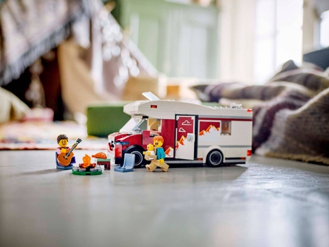 Lego Holiday Adventure Camper Van 60454