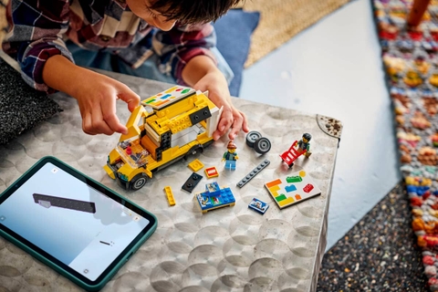 Lego City The LEGO® Van 60500