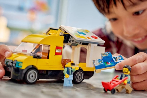 Lego City The LEGO® Van 60500