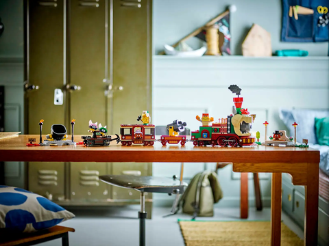 LEGO The Bowser Express Train 71437