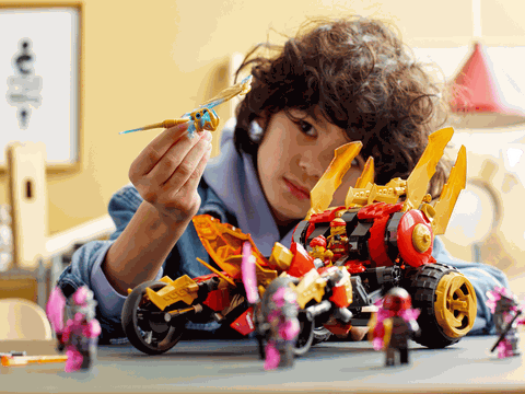 Lego Ninjago Kai’s Gold Dragon Raider 71773
