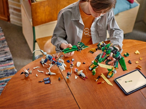 Lego Ninjago Lloyd’s Jet Mech 71845